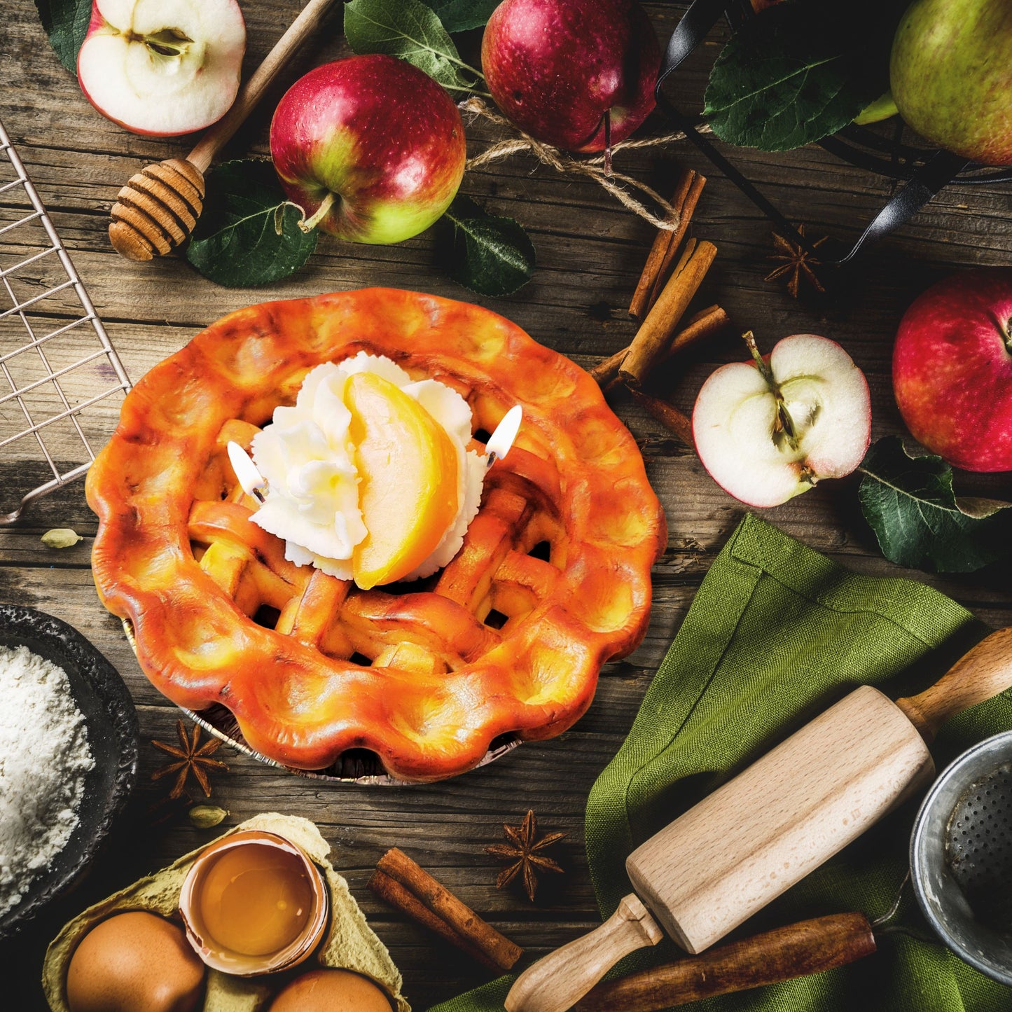 Cafe Delights Homestyle Apple Pie Scented Soy Wax Candle