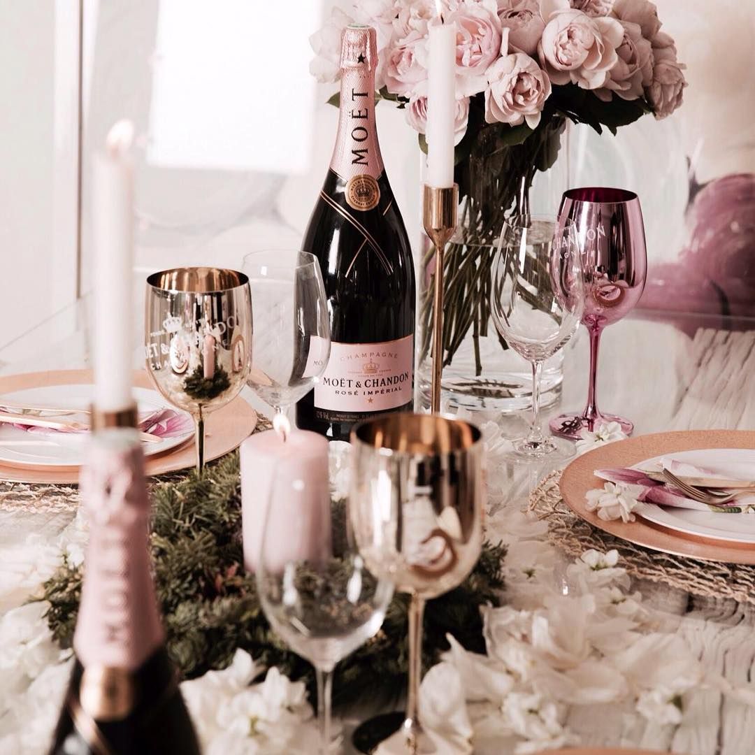 Moet & Chandon Champagne Flute Set