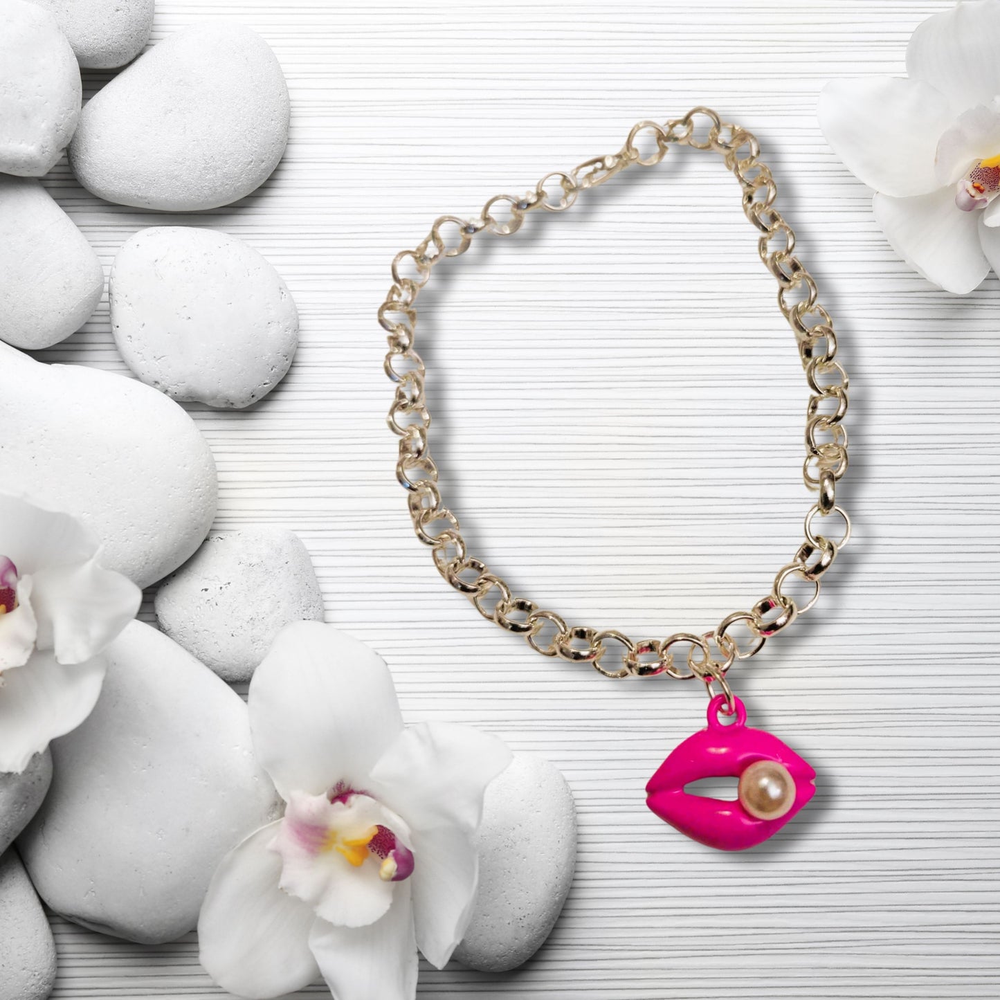 Pink Pearly Lips Bracelet