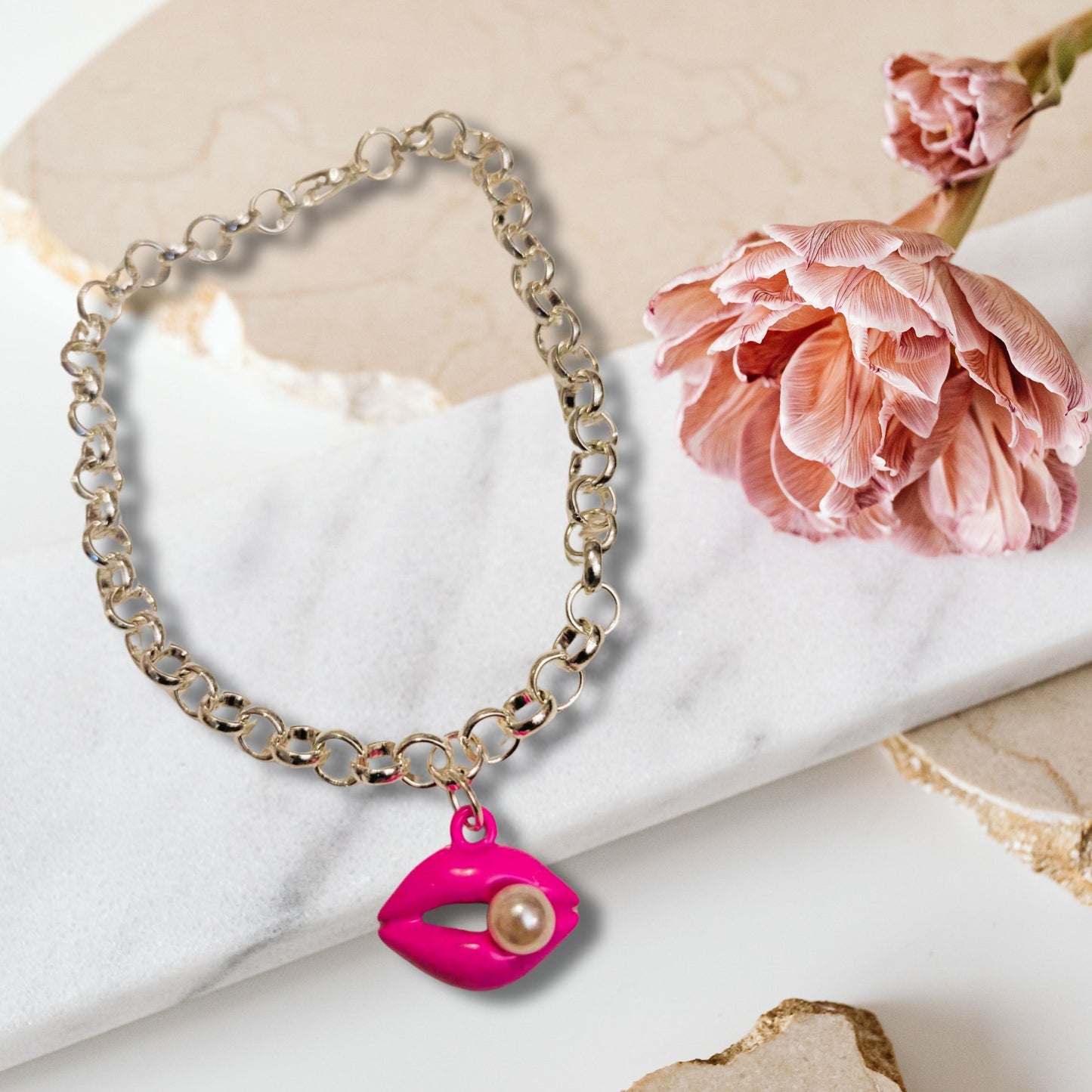 Pink Pearly Lips Bracelet