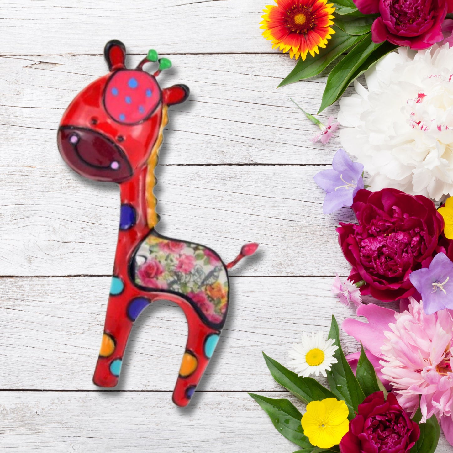 Red Cartoon Giraffe Brooch Pin