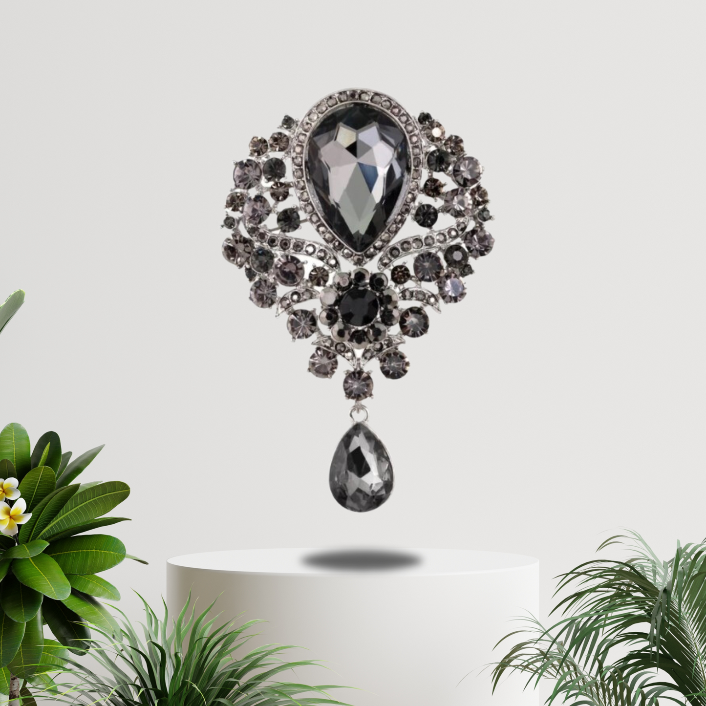Teardrop Rhinestone Fashion Brooch