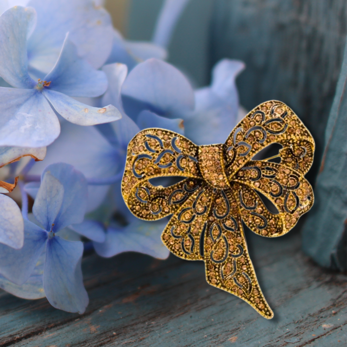 Champagne Gold Bow Brooch