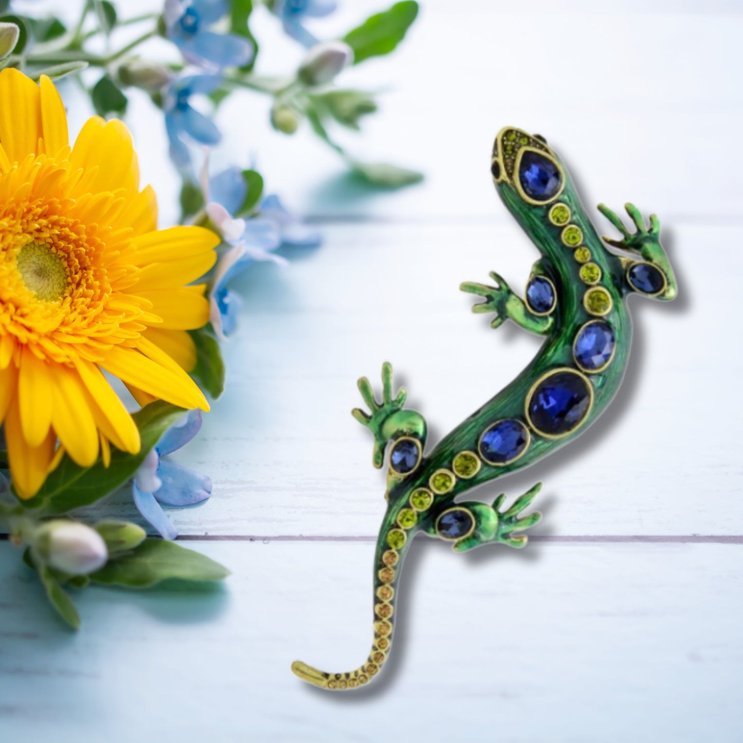 Green Lizard Rhinestones Brooch