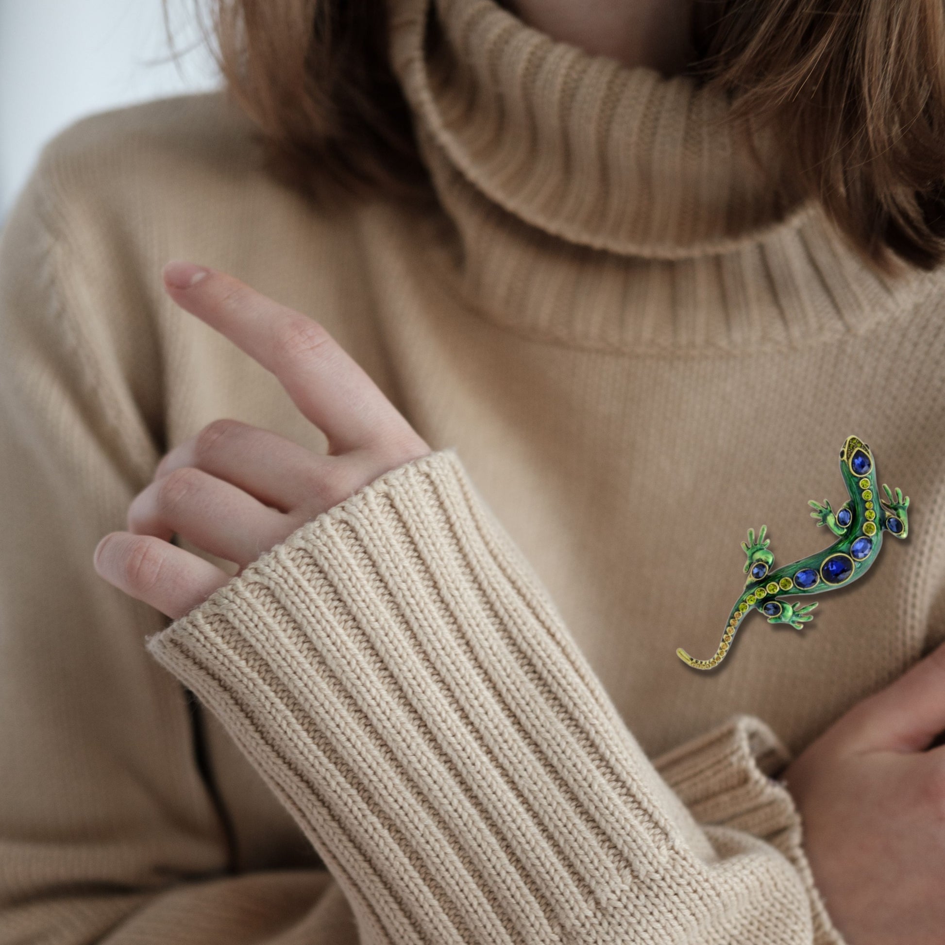 Green Lizard Rhinestones Brooch