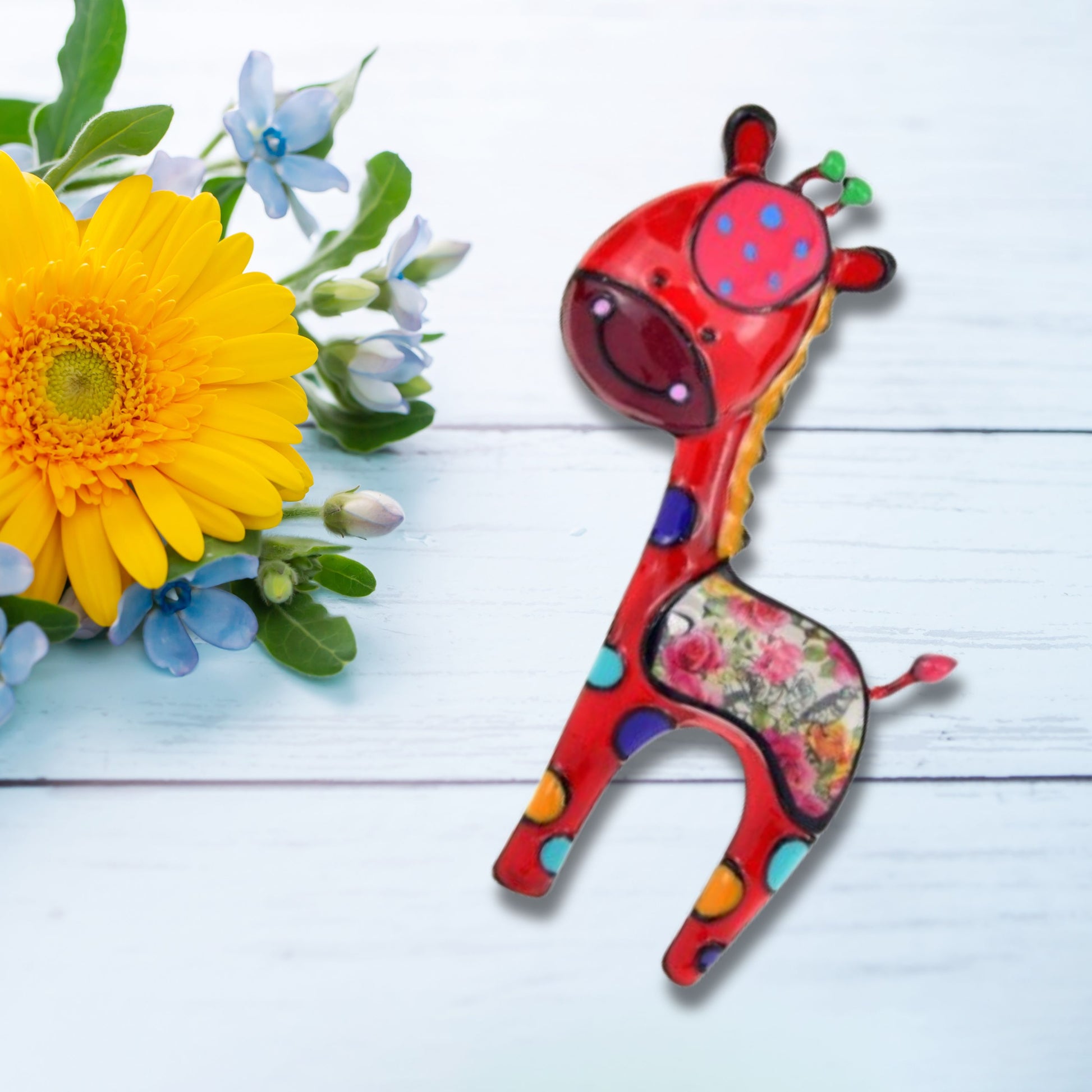 Red Cartoon Giraffe Brooch Pin