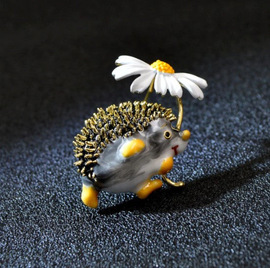 Black Hedgehog White Daisy Flower Metal Enamel Fashion Brooch Pin