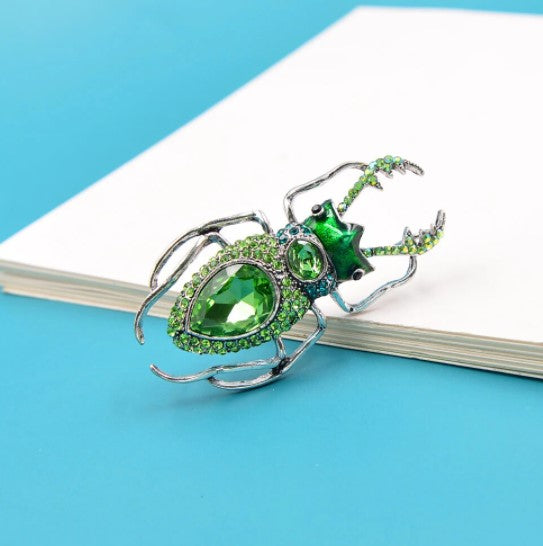Green Crystal Rhinestones Metal Design Fashion Brooch Pin